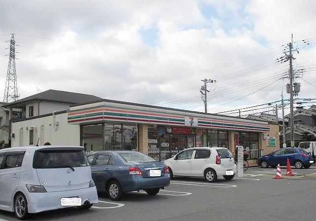 セブンイレブン橿原豊田町店：1000m