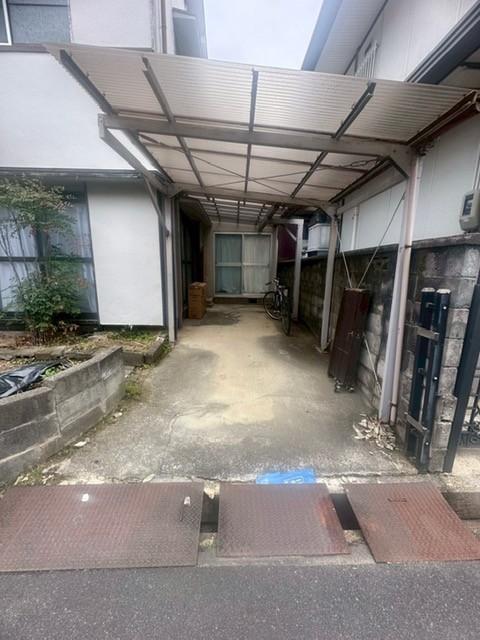 橿原市　雲梯町　中古戸建 駐車場