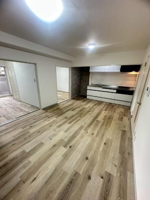 日興あやめ池スカイマンション　中古マンション リビング