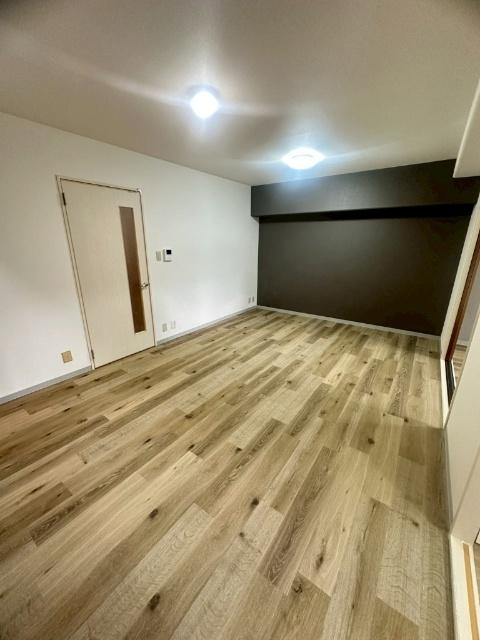 日興あやめ池スカイマンション　中古マンション リビング