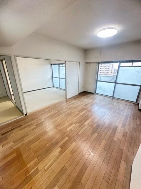 朝日プラザ・アトリアーナ八木　中古マンション リビング