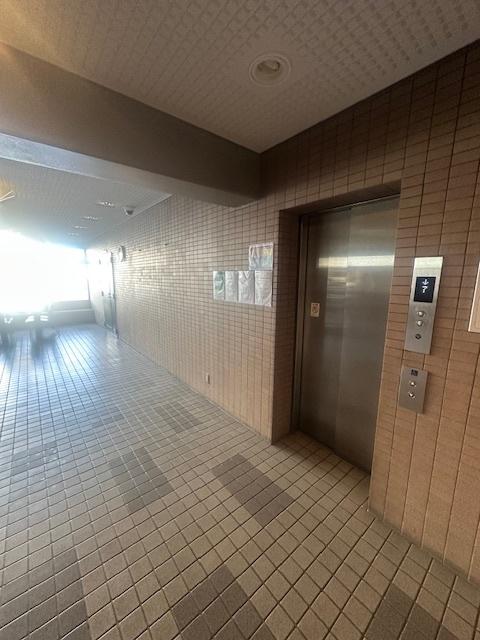 サントゥール八木 エントランス