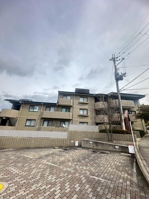 ヴェルビュあやめ池　A棟　中古マンション 外観