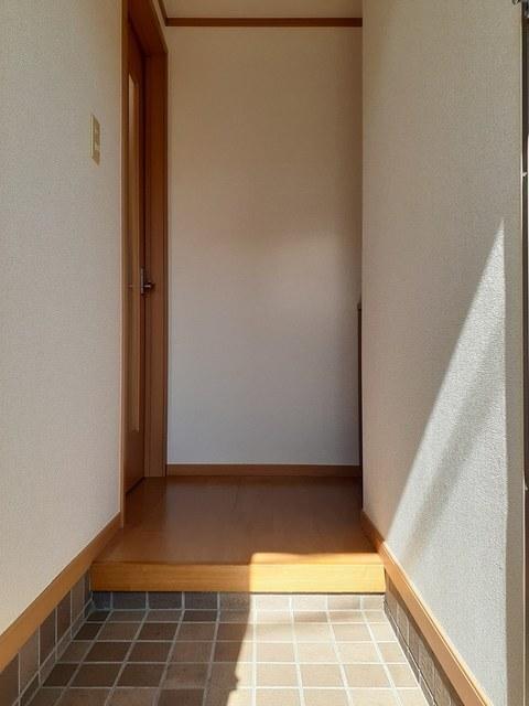 エクセレンテ・Ｆ　四番館（102） 玄関