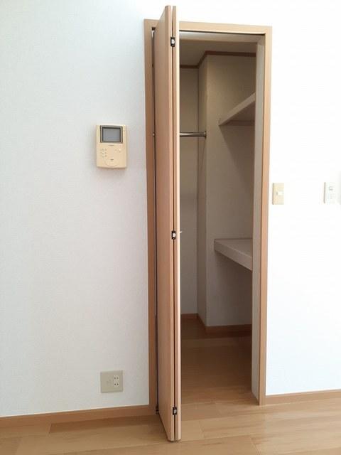エクセレンテ・Ｆ　四番館（102） 収納
