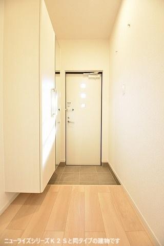 カーサ・セイスＡ（101） 玄関