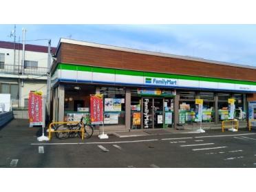 ファミリーマート札幌白石本通3丁目店：225m