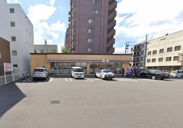 セブンイレブン札幌南9条西7丁目店：68m