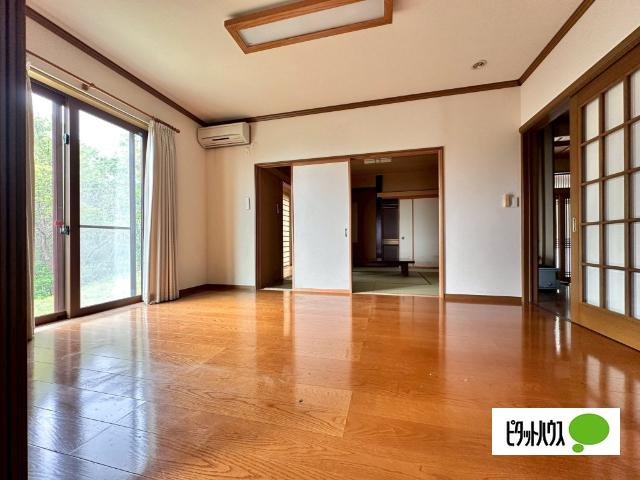 富戸中古（リフォーム中）〜伊東市 リビング