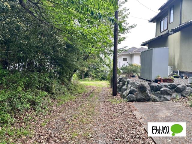 富戸中古（リフォーム中）〜伊東市 前面道路含む現地写真