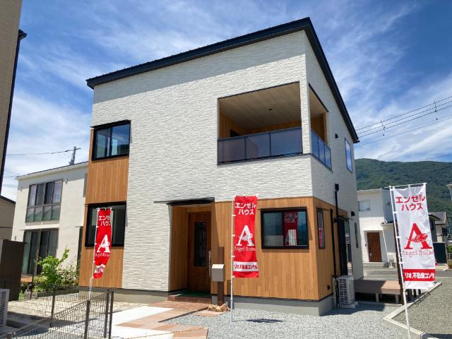 明るさが際立つ住宅