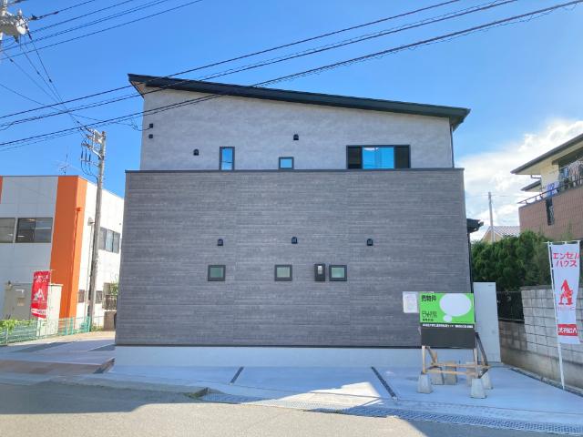 外壁にもこだわりが随所に