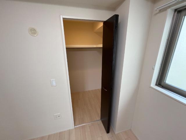 イーストガーデン 収納
