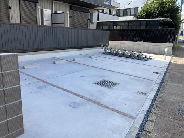 D-ROOM穴川Ⅲ（302） 駐車場