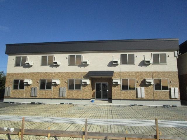 東大館駅より徒歩27分 築1年11ヶ月 2階建の賃貸物件