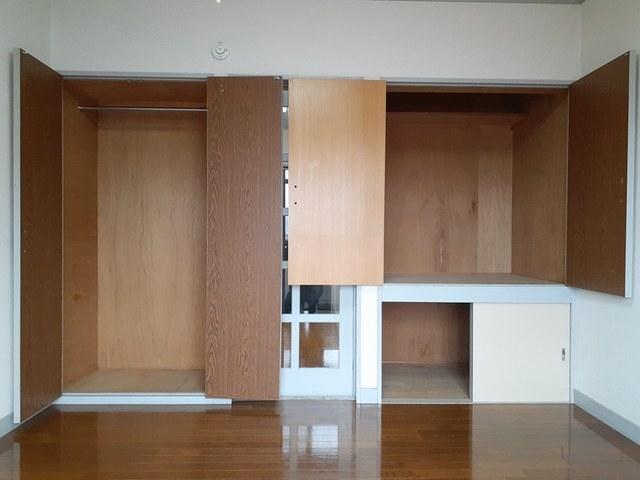マンション加賀美（302） 収納