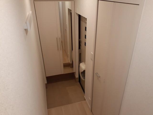 グランスピカ（204） 玄関