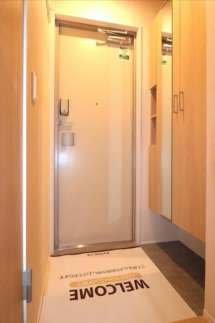 Ｄ−ＲＯＯＭ清水新居Ⅰ（303） 玄関
