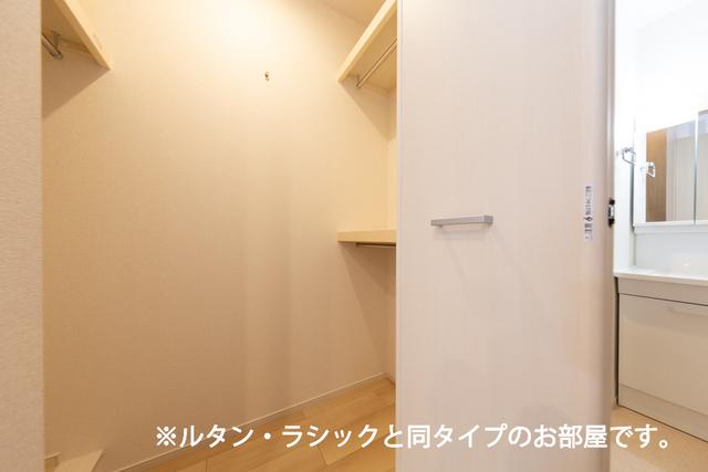 エターナル　ヴィレッジⅢ（201） 収納