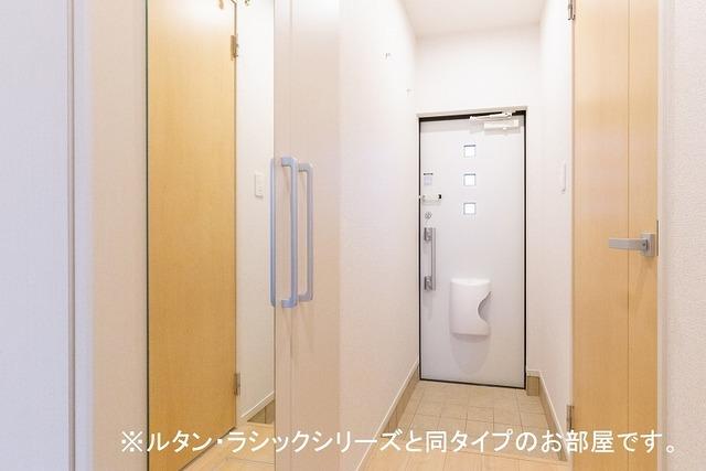 ラルチェⅡ（101） 玄関