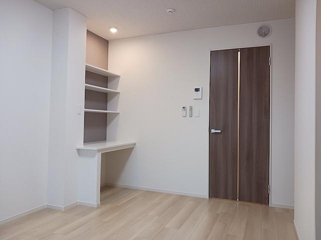 ヒカルサ甲府住吉　サウス（102） リビング