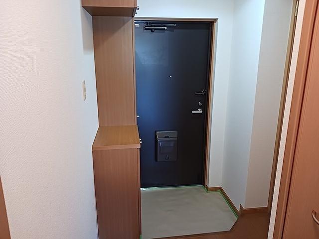 イーストガーデン（104） 玄関