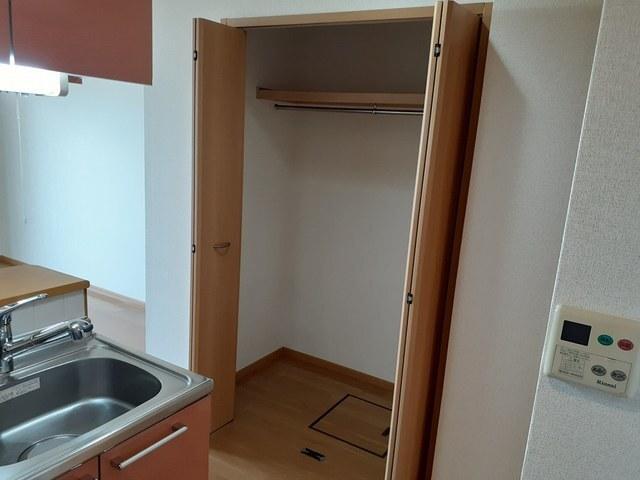 デュ　ボワ（102） 収納