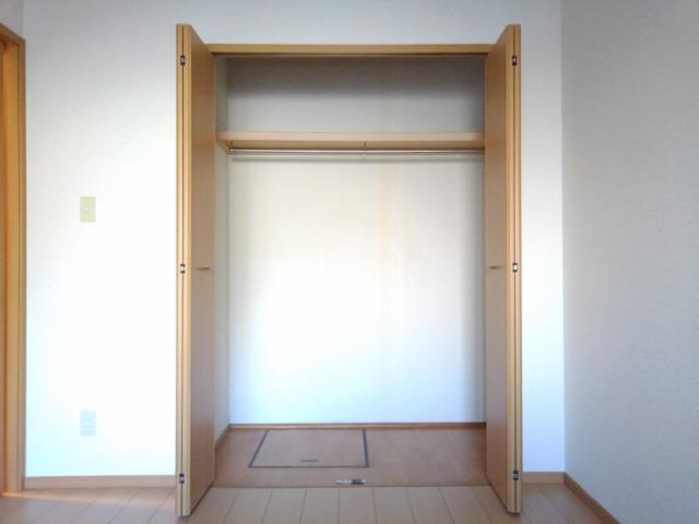 サンフォニア八田（102） 収納