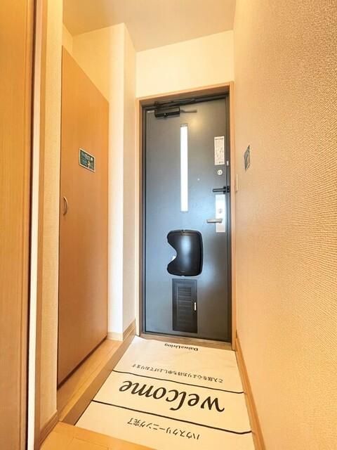 メゾン ピアチェーレ（101） 玄関