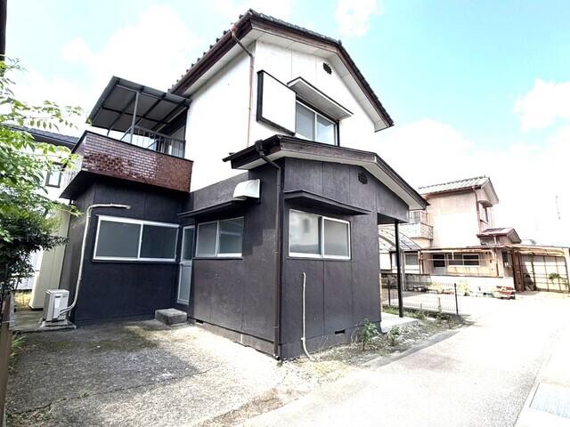 大下条戸建て 駐車場