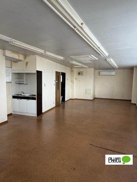 甲府市徳行事務所 部屋画像
