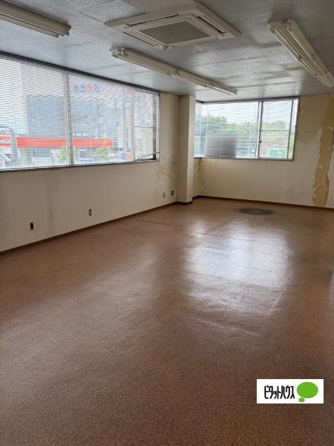 甲府市徳行事務所 部屋画像