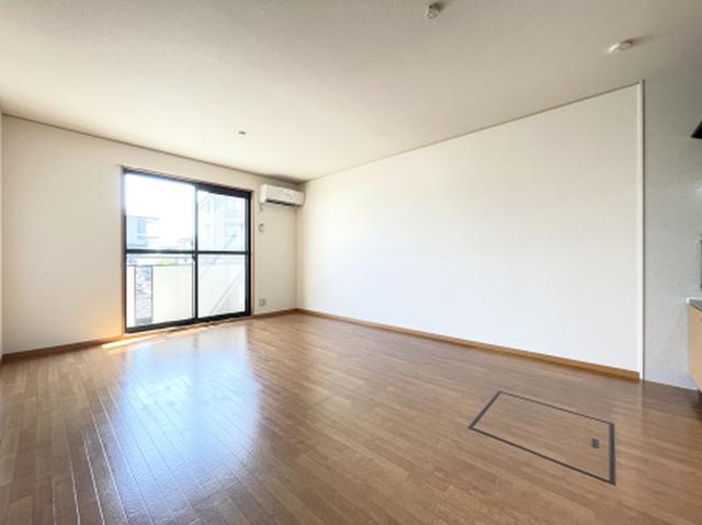 グランドキャッスルGOMI　E（102） 部屋画像