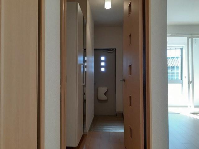 カルド・カーサ　山宮（101） 玄関