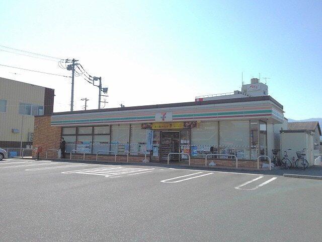 セブンイレブン甲府国母４丁目店：750m