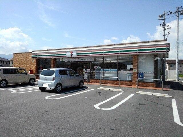 セブンイレブン甲府西下条町店：220m