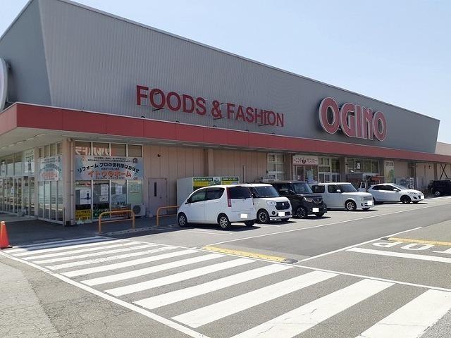 オギノ山梨店：1800m