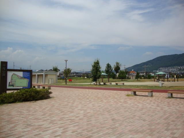 千塚公園：585m