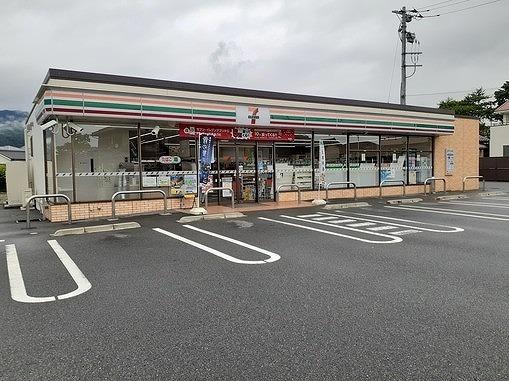 セブンイレブン南アルプス白根店：550m