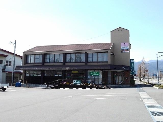 道の駅しらね農産物直売所：700m