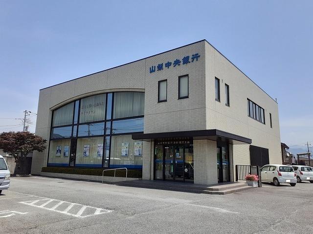 山梨中央銀行青柳支店：2100m