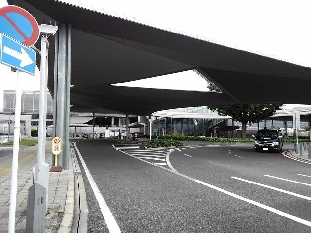 竜王駅：1300m