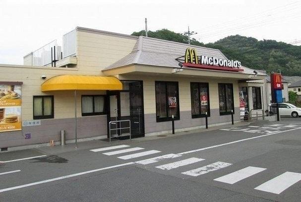 マクドナルド都留店：1300m