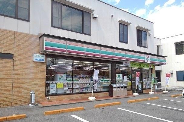 セブンイレブン甲府国母店：500m