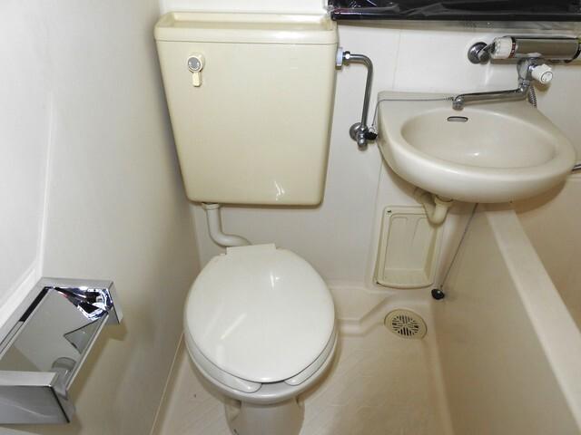 ライオンズマンション甲府中央（208） トイレ