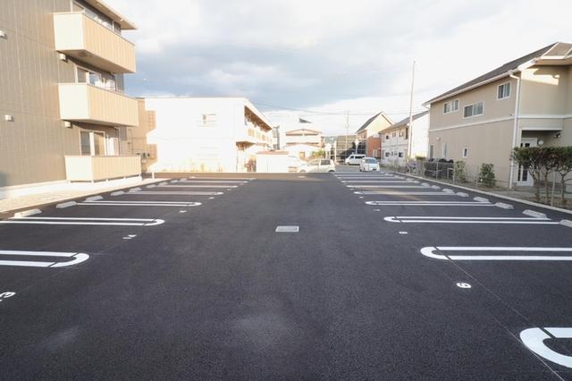 D-ROOM富士見（301） 駐車場