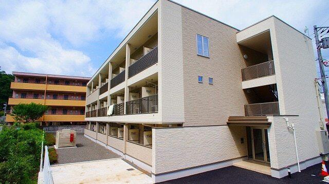 都留文科大学前駅より徒歩9分 築11年10ヶ月 3階建の賃貸物件