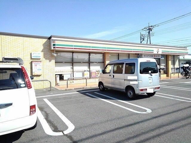 セブンイレブン甲府大里店：700m