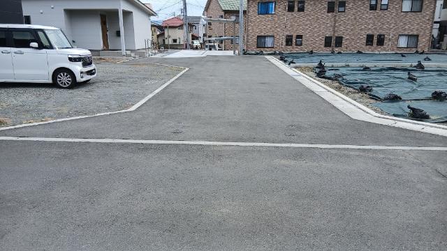 甲府市山宮町分譲地D区画 前面道路含む現地写真