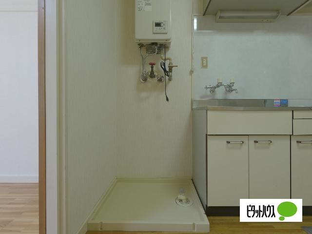内丸ハイツ（102） 室内